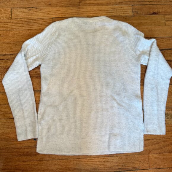 Old Navy Crew Neck Long Sleeve Light Marled Sweater with Split Hem - Picture 2 of 7
